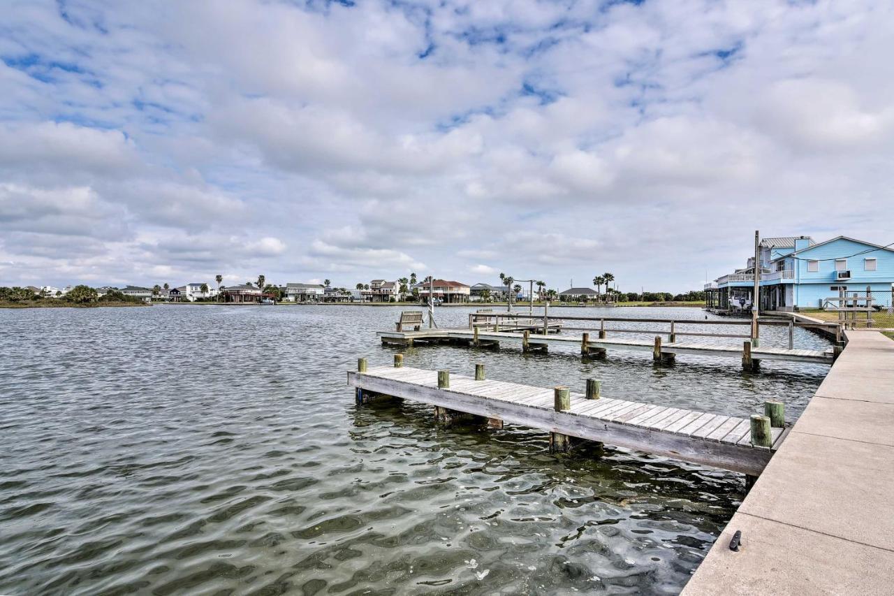Terramar Beach Home With Pool And Marina Access ガルベストン エクステリア 写真